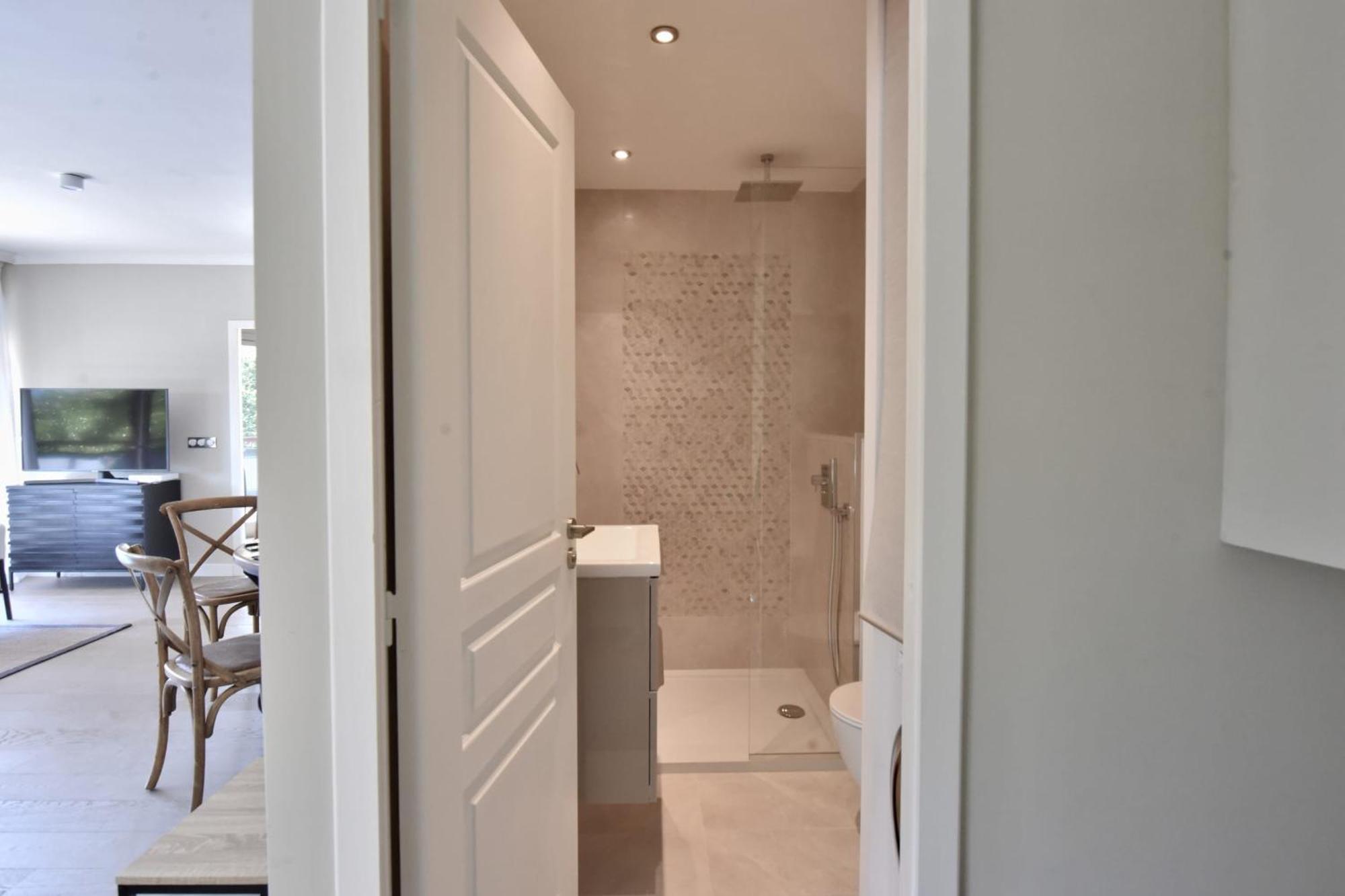Cannes - 2-Br Flat 15-Min Walk To The Beaches Exterior foto