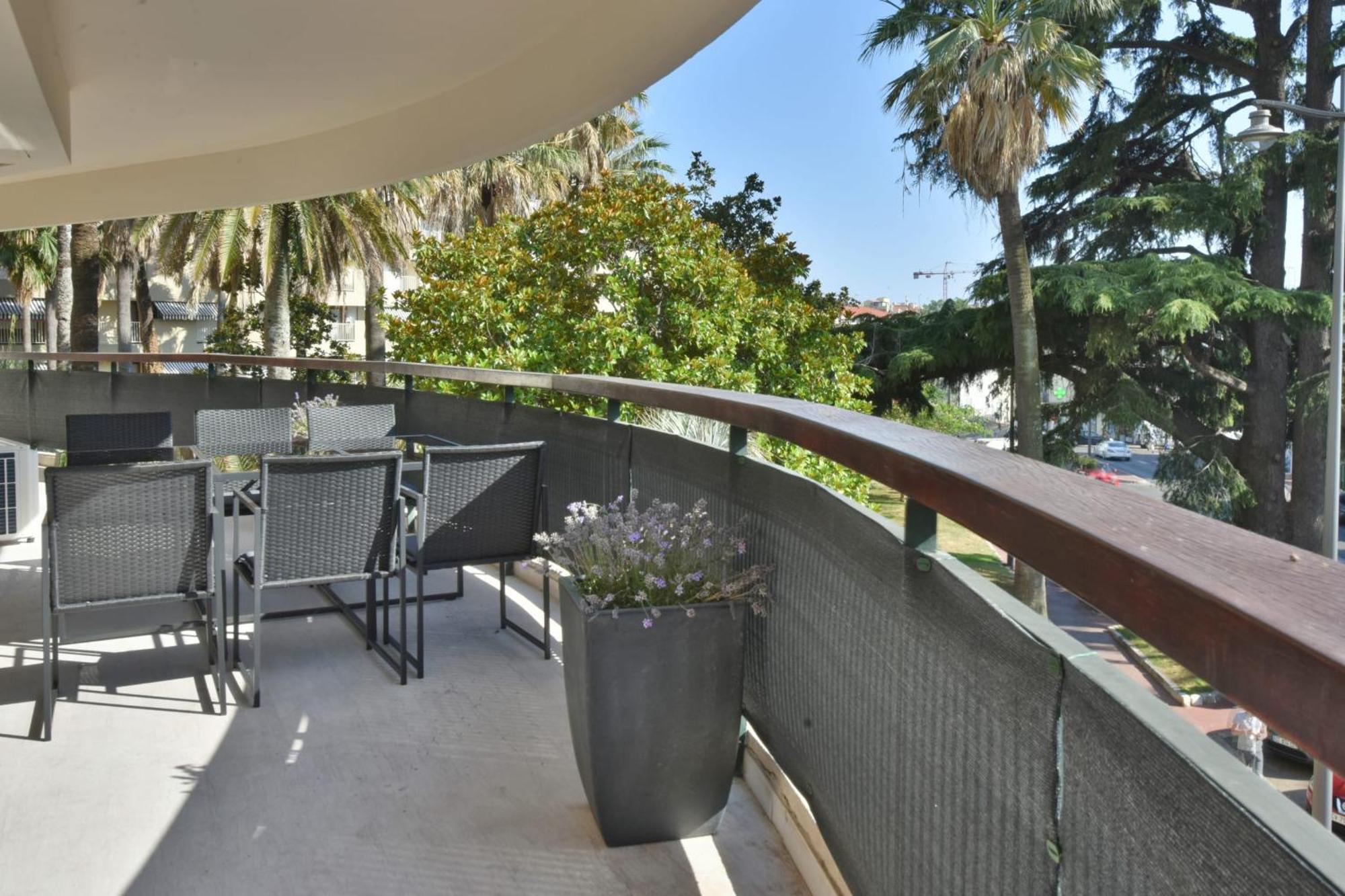 Cannes - 2-Br Flat 15-Min Walk To The Beaches Exterior foto